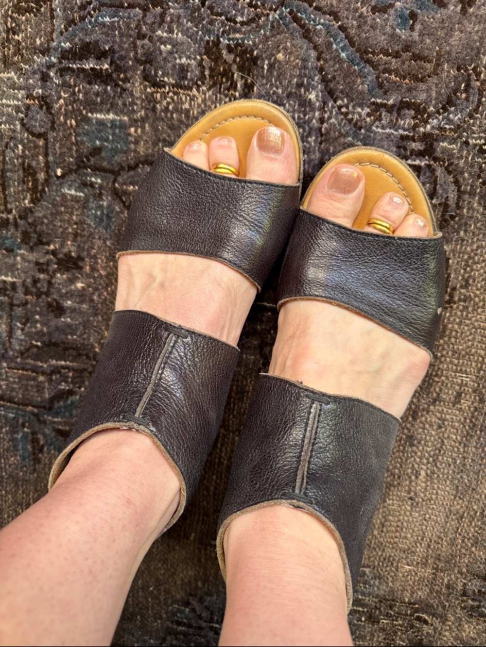 Moma Black Leather Open-Side Slide Sandals